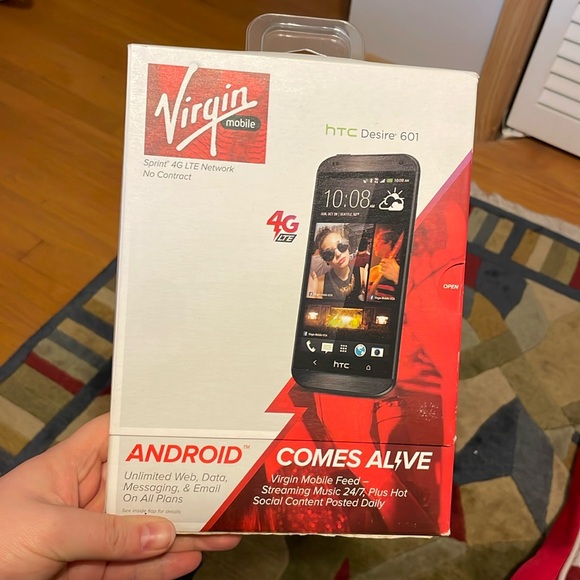 NIB Virgin Mobile HTC Desire 601 android phone - Picture 1 of 6